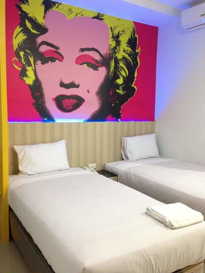 Wisma Asiatique Hotell Pakanbaru Exteriör bild