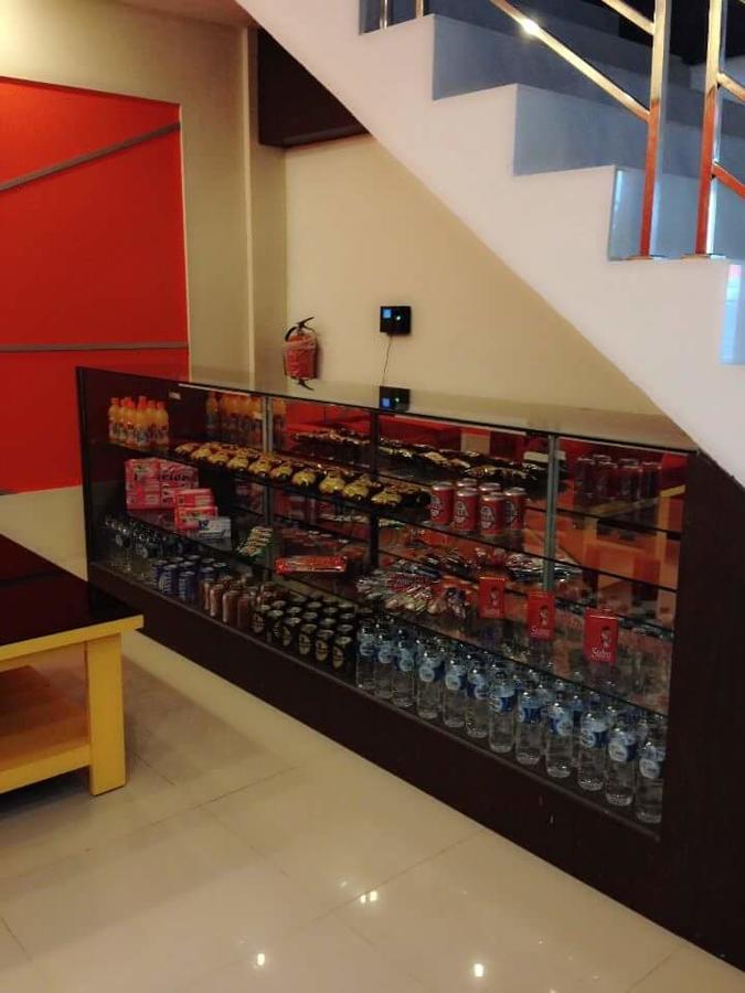 Wisma Asiatique Hotell Pakanbaru Exteriör bild